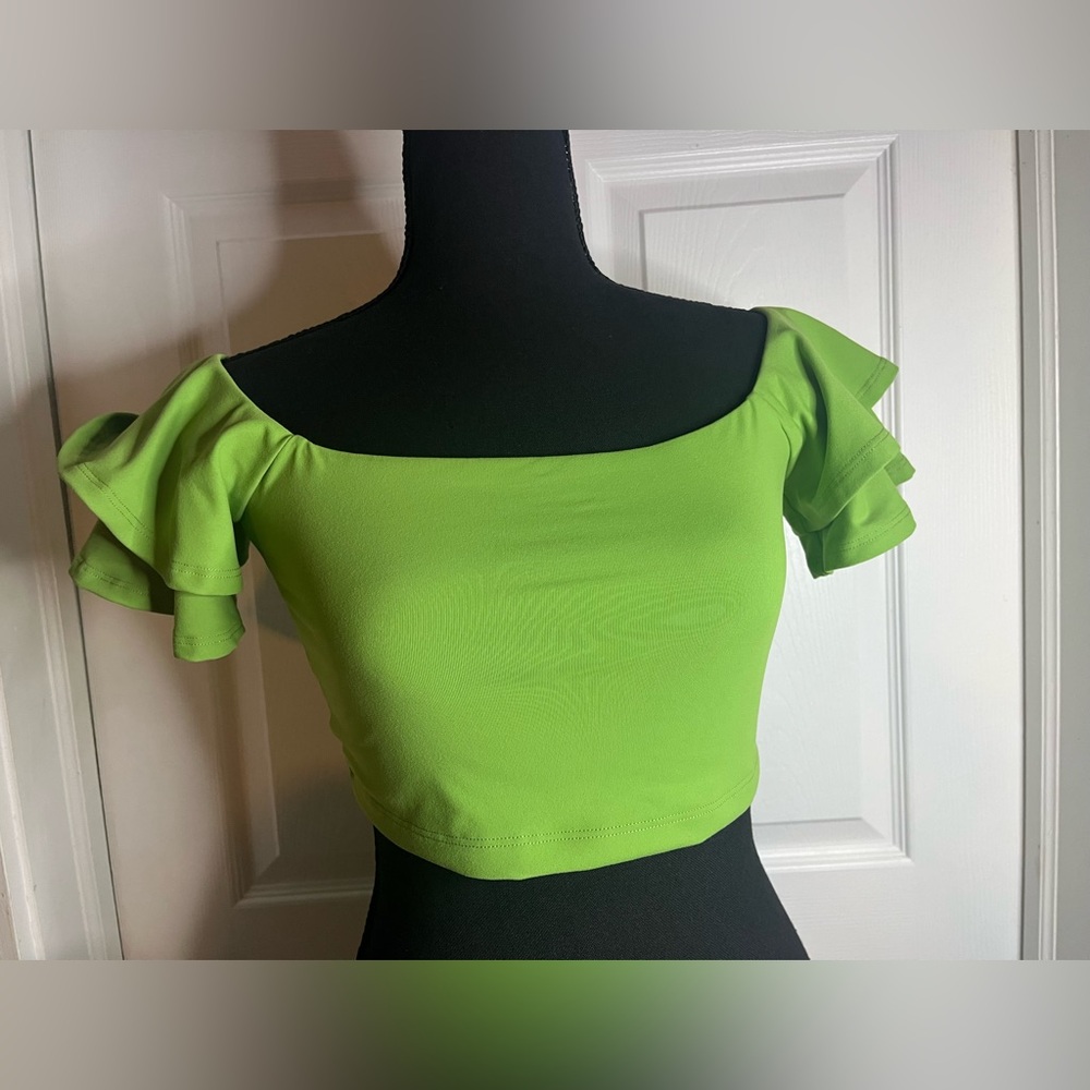 Susana Monaco NWT Green Shoulder Blouse